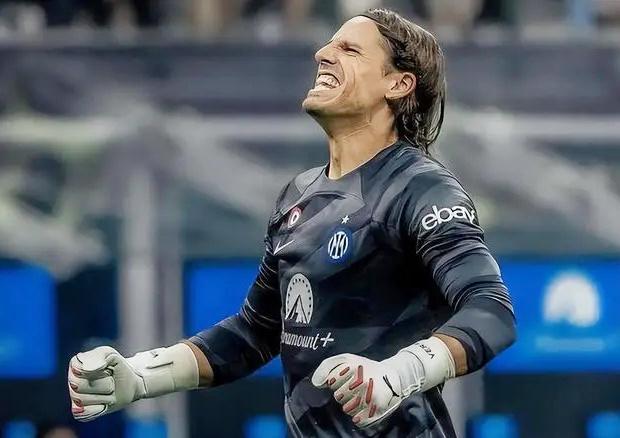 记者：埃斯特旺已抵达伦敦，将于周一加入切尔西的训练