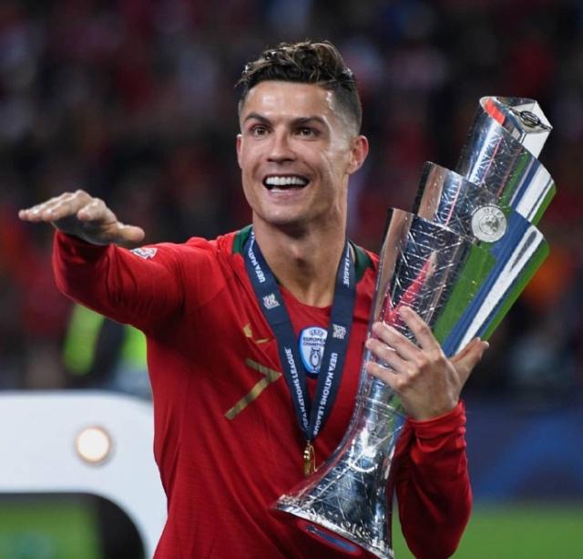 盘点NBA圣诞大战各项纪录：詹姆斯总得分王，哈登三分王（NBA圣诞大战纪录回顾：詹姆斯加冕得分王，哈登斩获三分王）